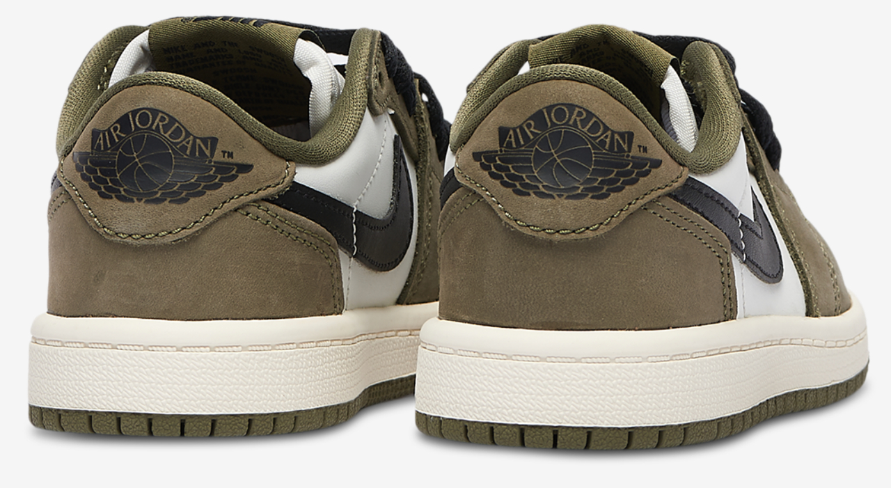 Jordan Retro 1 Low Image 3 of 5. Tap to open photo gallery.