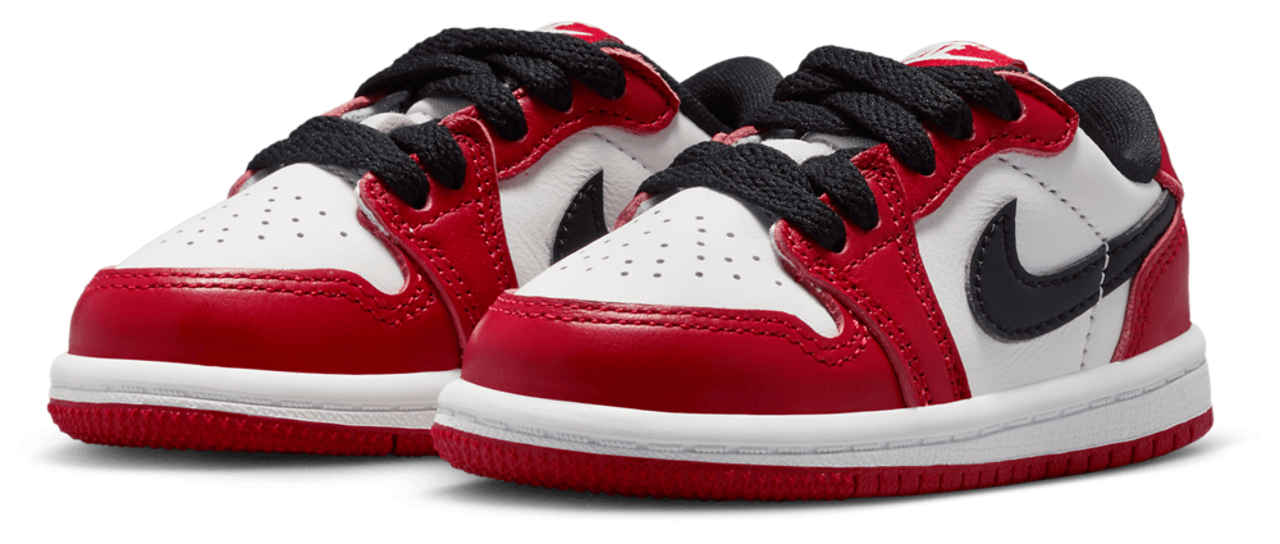 Jordan Retro 1 Low Image 6 of 7. Tap to open photo gallery.