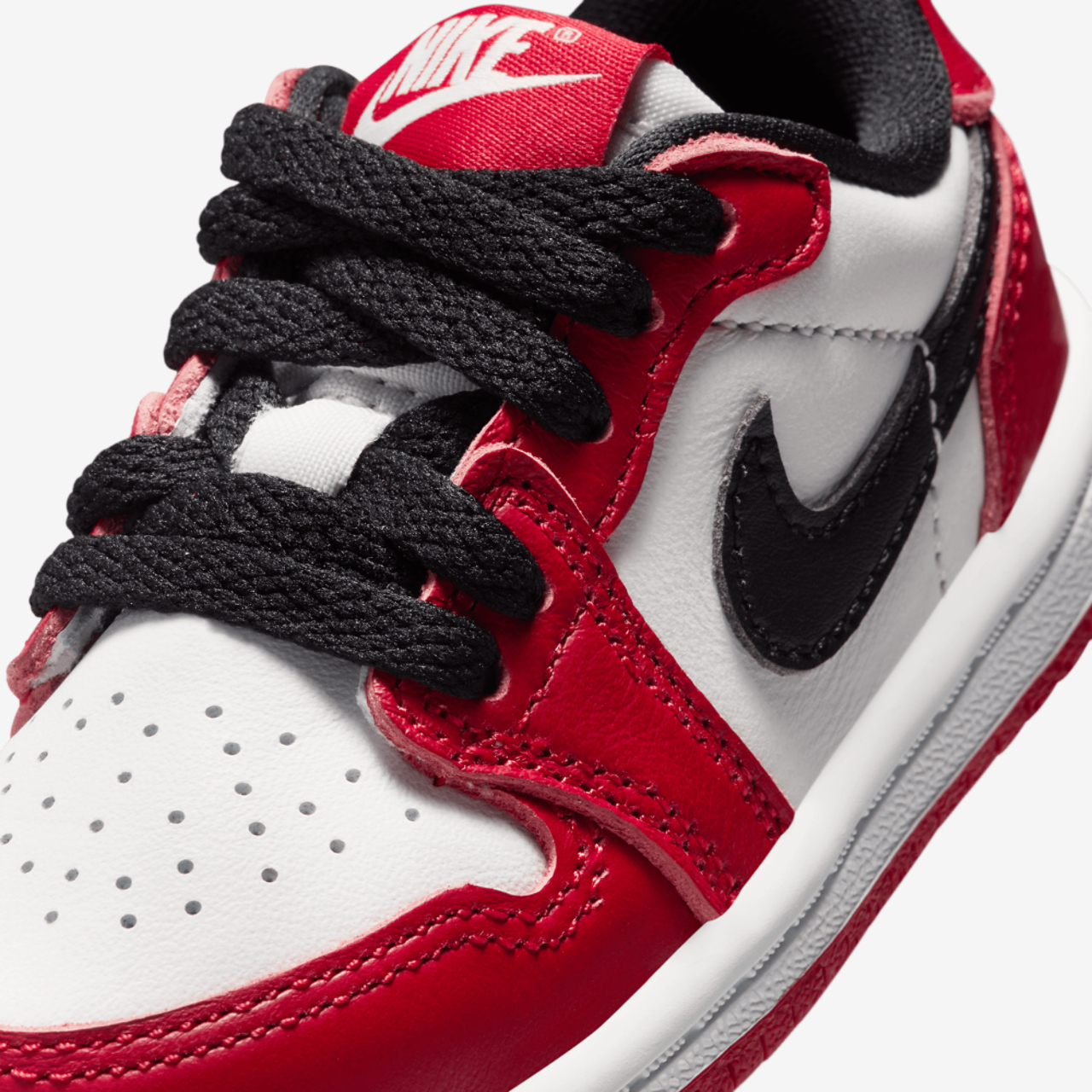 Jordan Retro 1 Low Image 7 of 7. Tap to open photo gallery.