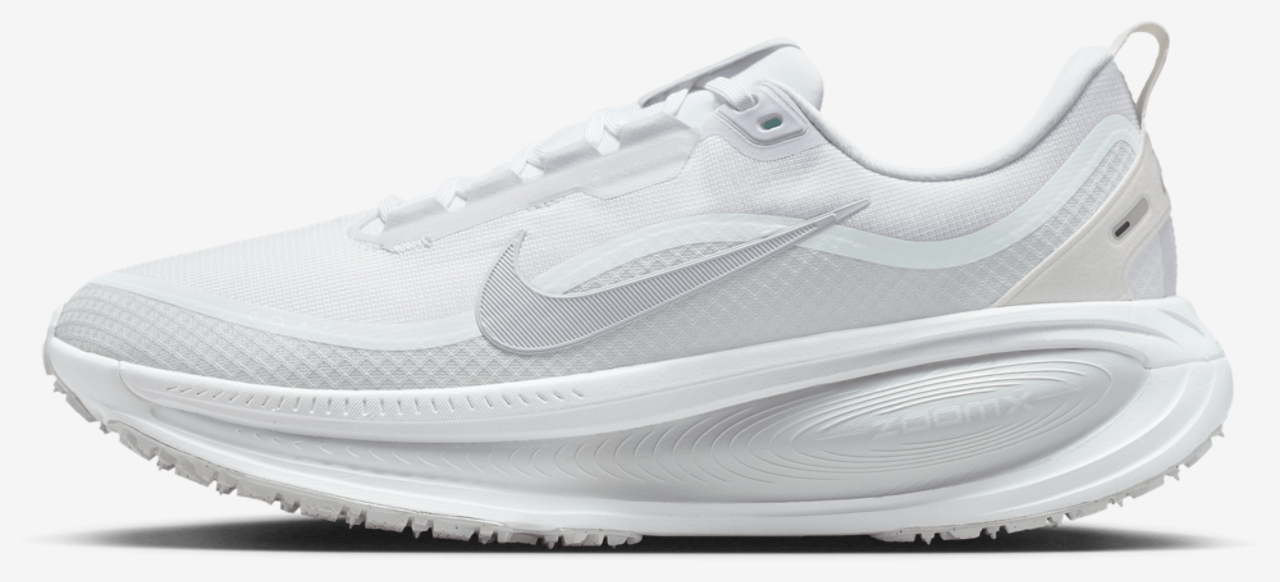 Nike Vomero 18 GTX Image 2 of 5. Tap to open photo gallery.