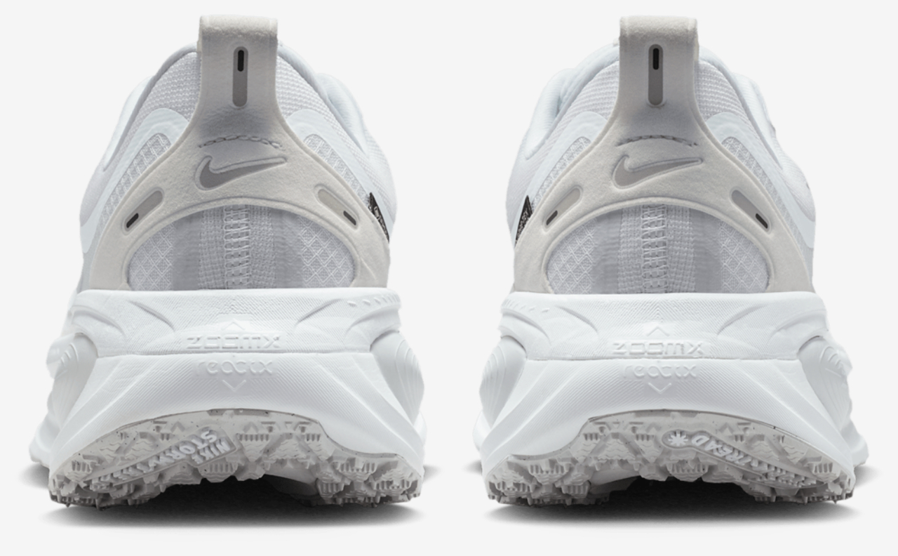 Nike Vomero 18 GTX Image 3 of 5. Tap to open photo gallery.