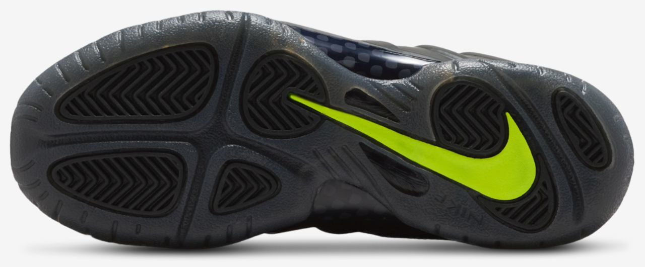 Nike Little Posite Pro Image 5 of 5. Tap to open photo gallery.