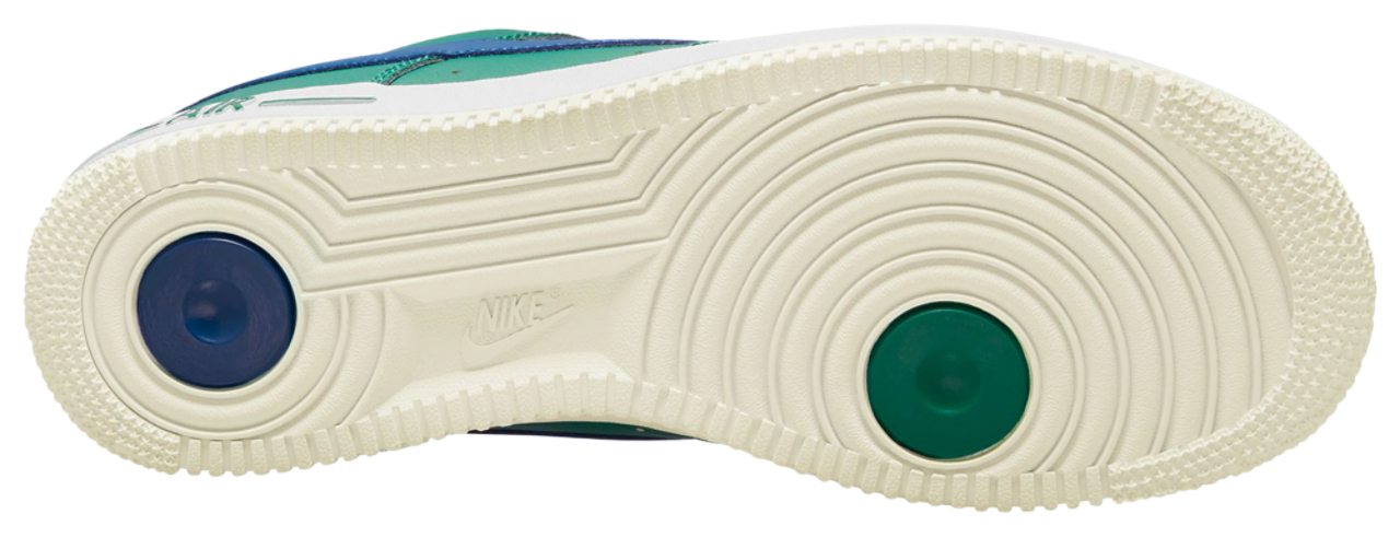 Nike Air Force 1 '07 LV8 Image 4 of 4. Tap to open photo gallery.