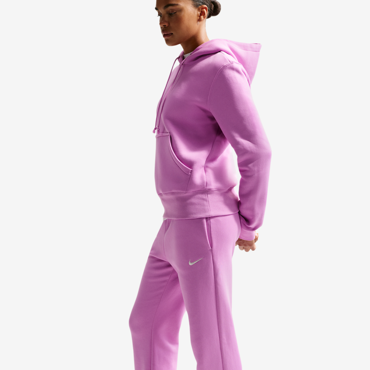 Nike NSW Phoenix Fleece Mid Rise OH Pants Image 5 of 7. Tap to open photo gallery.