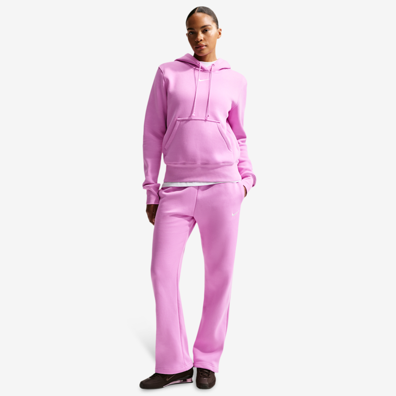 Nike NSW Phoenix Fleece Mid Rise OH Pants Image 6 of 7. Tap to open photo gallery.