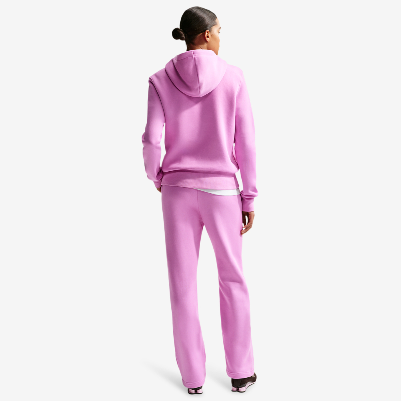 Nike NSW Phoenix Fleece Mid Rise OH Pants Image 7 of 7. Tap to open photo gallery.