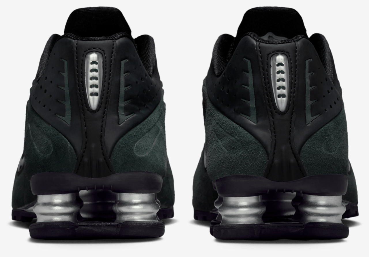 Nike Shox R4 Image 3 of 5. Tap to open photo gallery.