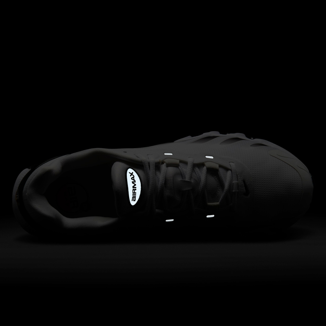 Nike Air Max DN8 Image 7 of 7. Tap to open photo gallery.