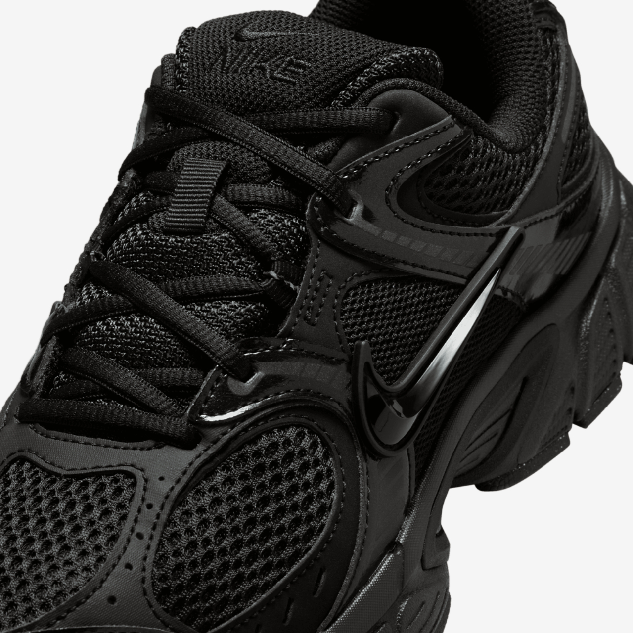 Nike V5 RNR Image 7 of 8. Tap to open photo gallery.