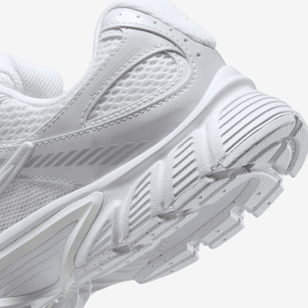 Nike V5 RNR Image 8 of 8. Tap to open photo gallery.