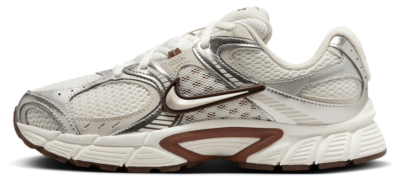 Nike V5 RNR Image 2 of 5. Tap to open photo gallery.
