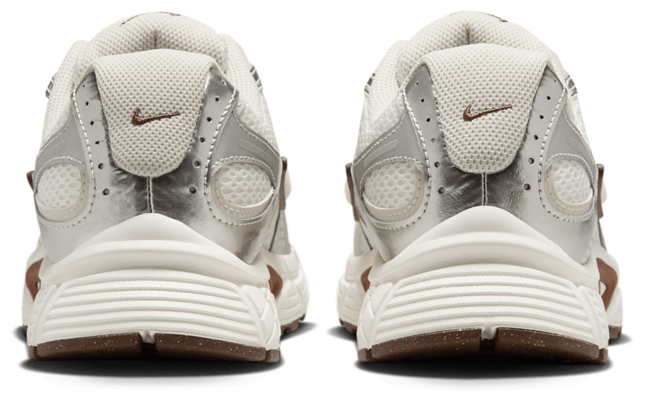 Nike V5 RNR Image 3 of 5. Tap to open photo gallery.