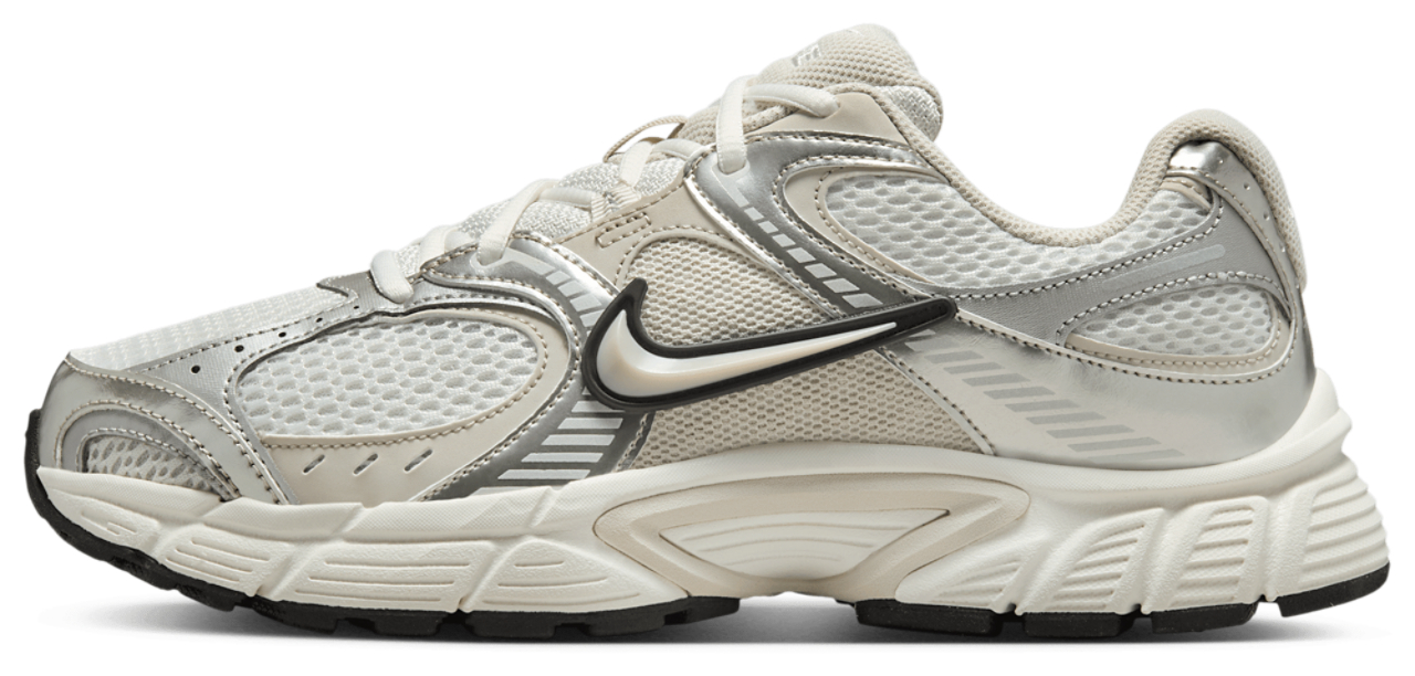 Nike V5 RNR Image 2 of 5. Tap to open photo gallery.