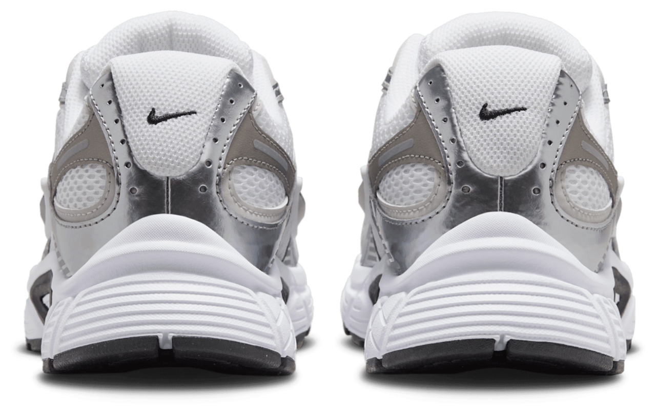 Nike V5 RNR Image 3 of 5. Tap to open photo gallery.