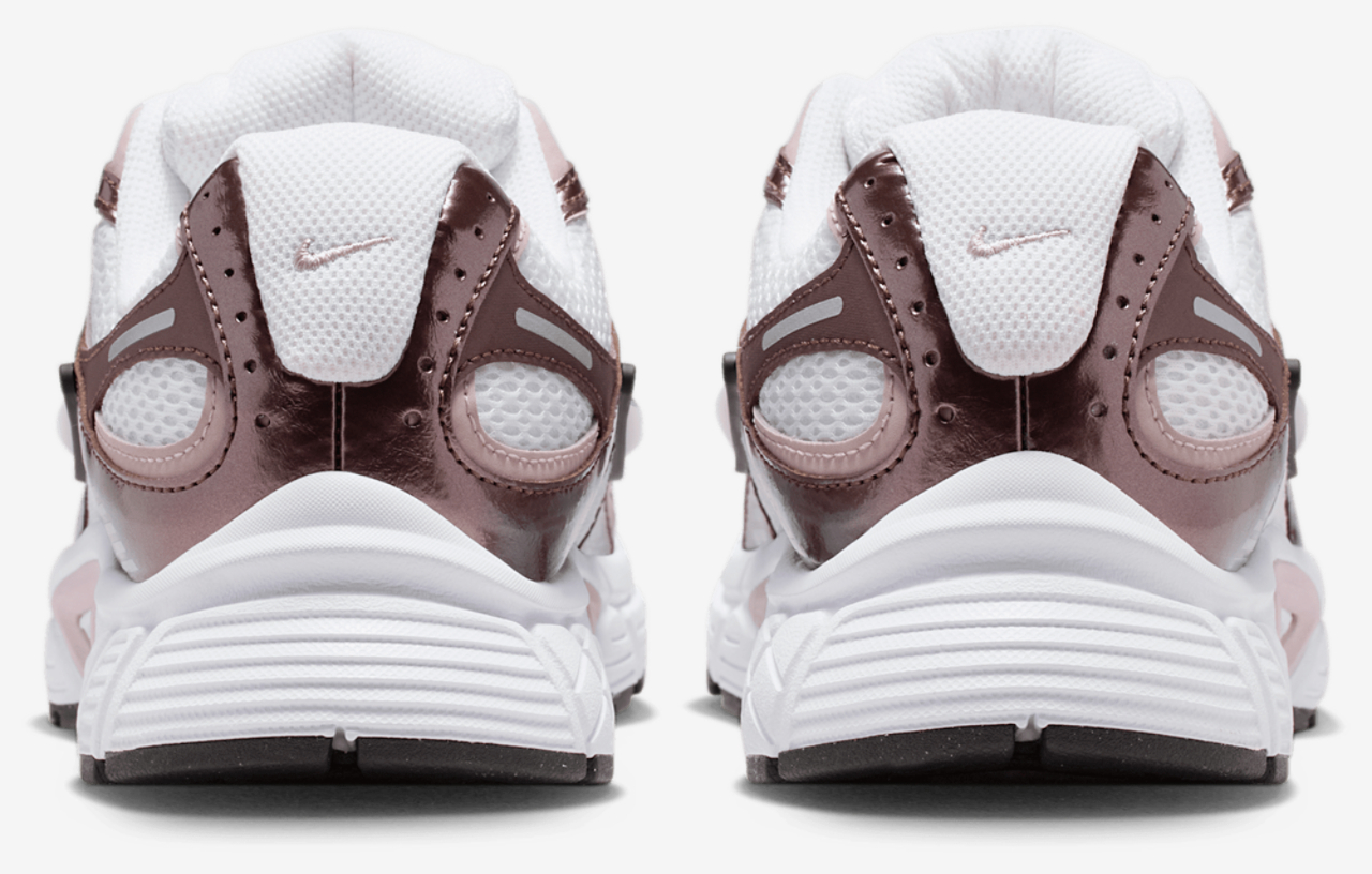 Nike V5 RNR Image 3 of 5. Tap to open photo gallery.