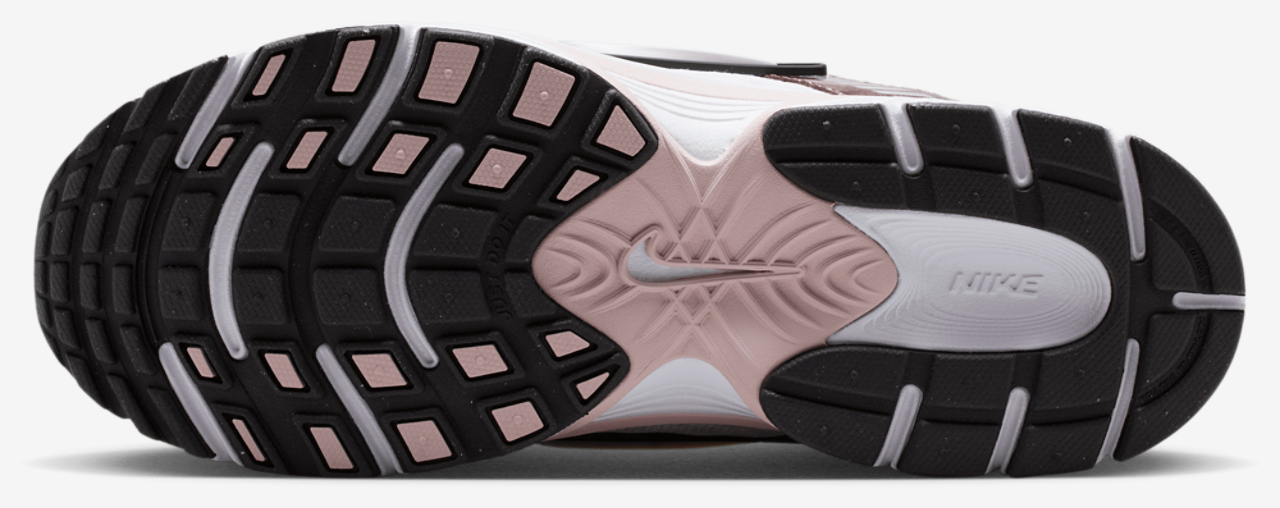 Nike V5 RNR Image 5 of 5. Tap to open photo gallery.