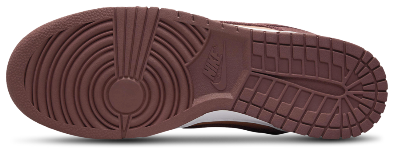 Nike Dunk Low Retro Image 5 of 5. Tap to open photo gallery.