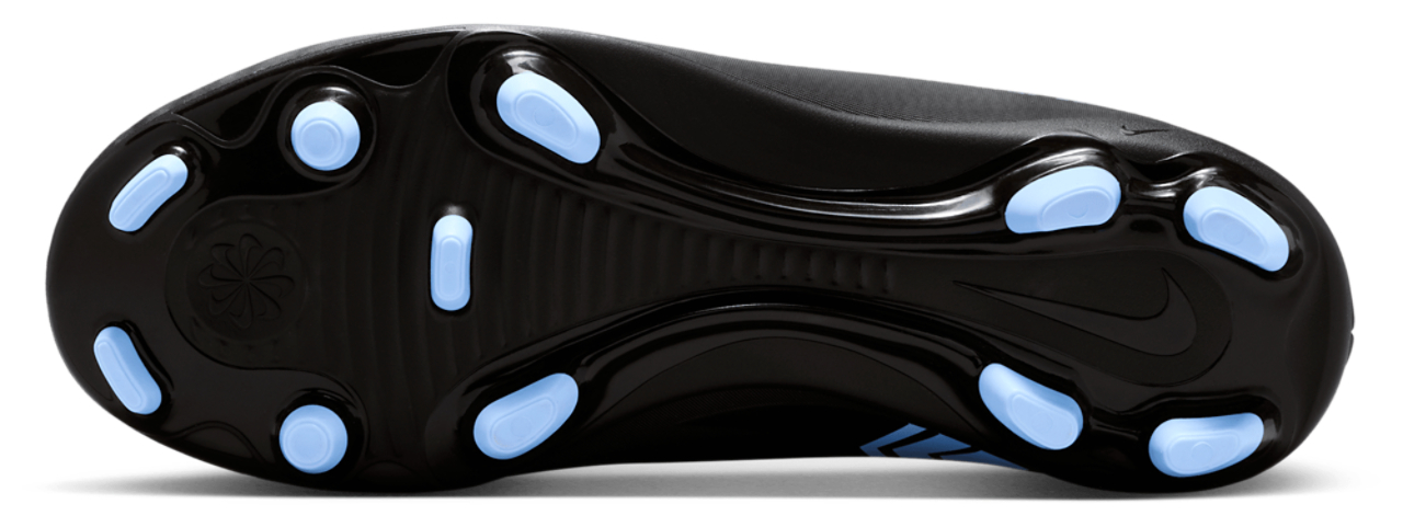 Nike JR Vapor 16 Club FG/MG Image 5 of 9. Tap to open photo gallery.