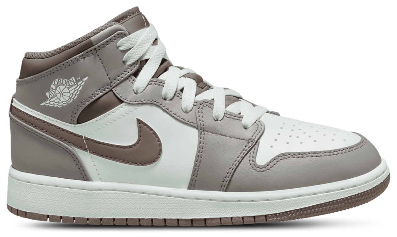 Jordan AJ 1 Mid Image 1 of 4. Tap to open photo gallery.