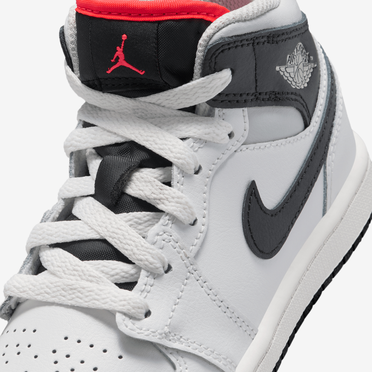 Jordan AJ 1 Mid Image 6 of 7. Tap to open photo gallery.