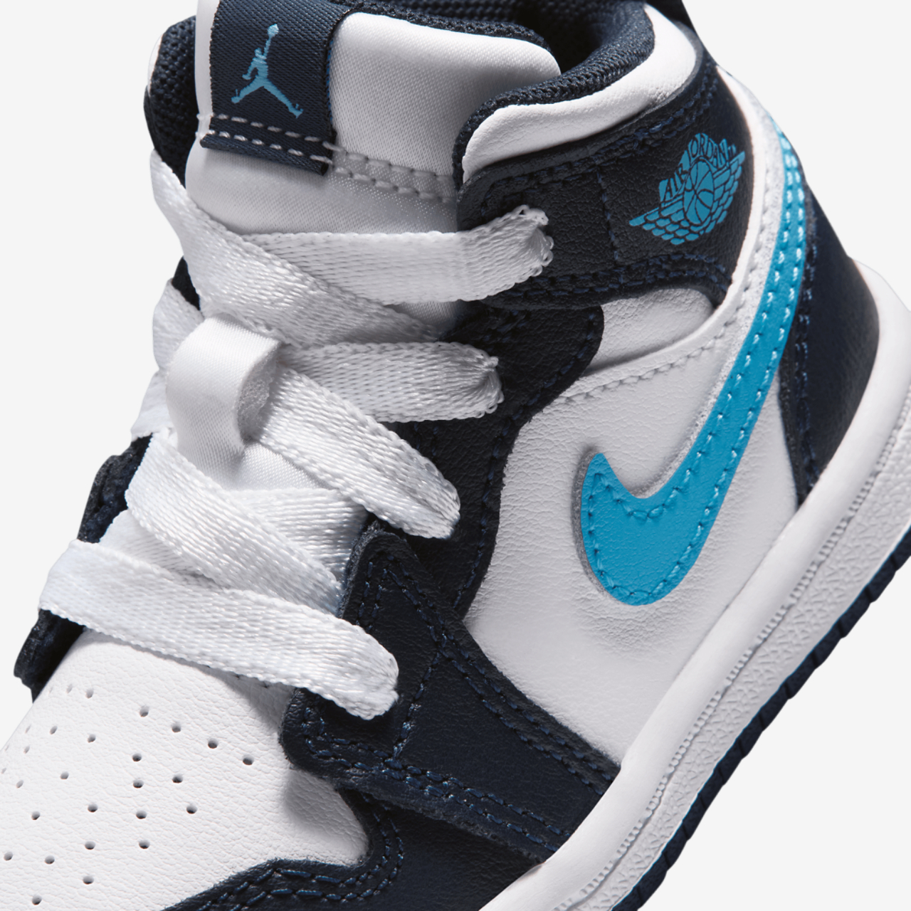 Jordan AJ 1 Mid Image 7 of 7. Tap to open photo gallery.