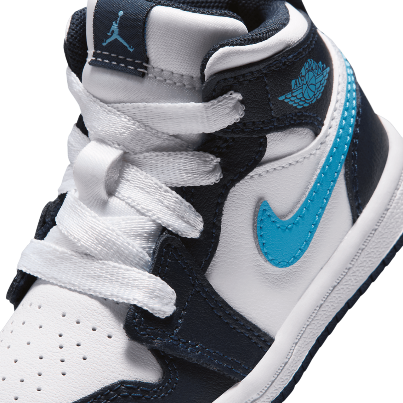Jordan AJ 1 Mid Image 7 of 7. Tap to open photo gallery.