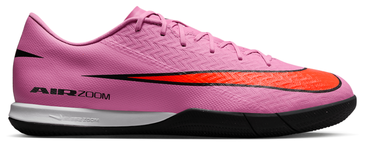 Nike Zoom Vapor 16 Academy IC Image 1 of 5. Tap to open photo gallery.