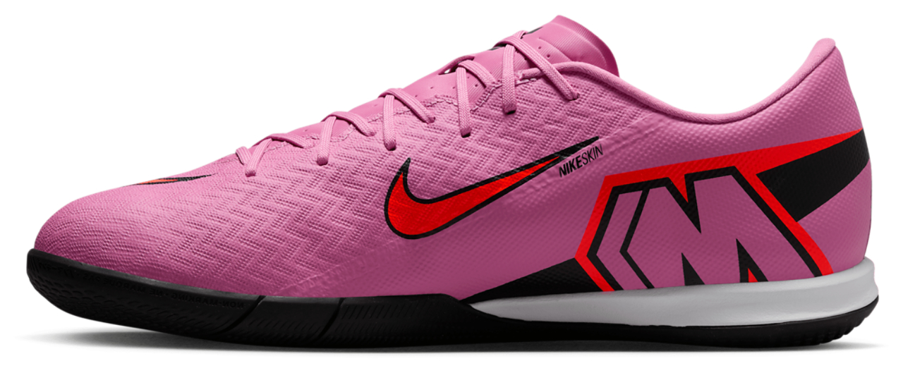 Nike Zoom Vapor 16 Academy IC Image 2 of 5. Tap to open photo gallery.