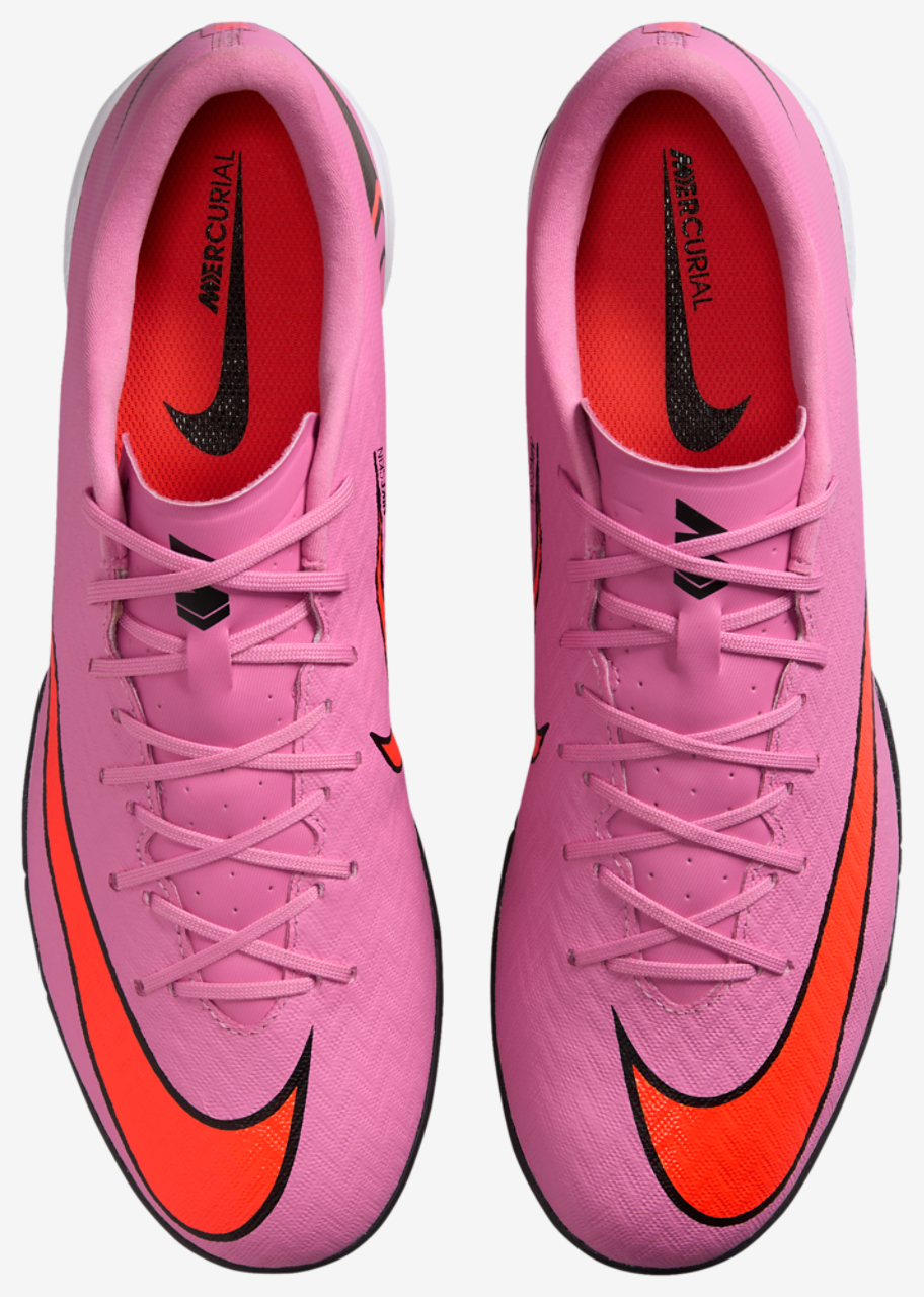 Nike Zoom Vapor 16 Academy IC Image 4 of 5. Tap to open photo gallery.