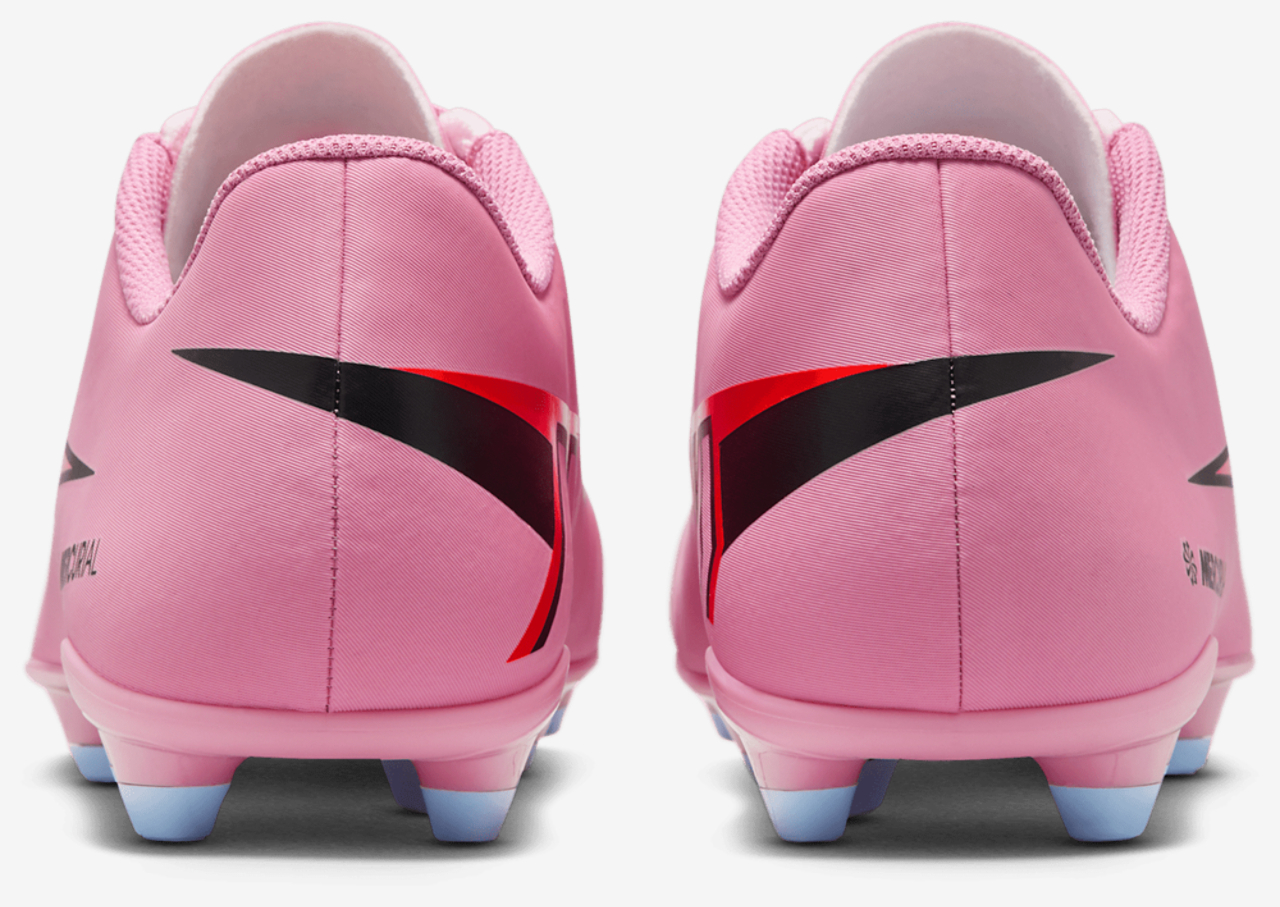 Nike Vapor 16 Club FG/MG Image 3 of 5. Tap to open photo gallery.