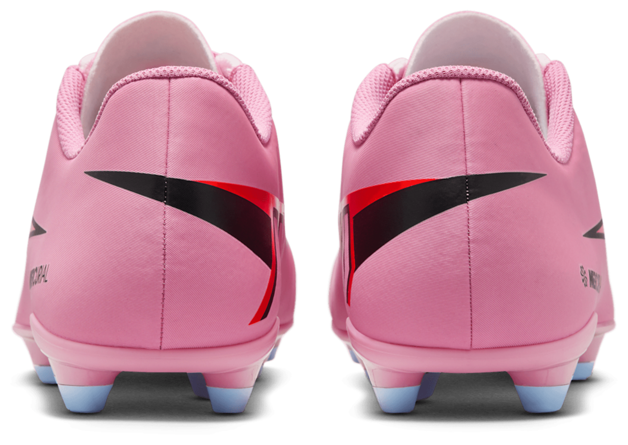 Nike Vapor 16 Club FG/MG Image 3 of 5. Tap to open photo gallery.