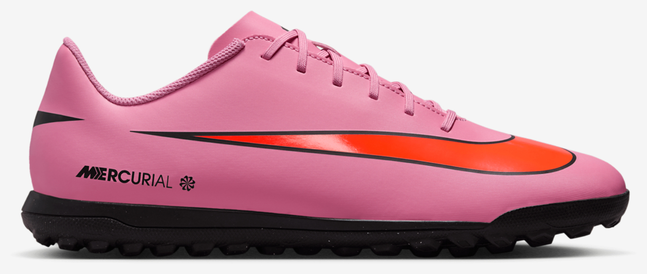Nike Vapor 16 Club TF Image 1 of 5. Tap to open photo gallery.