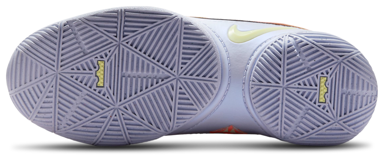 Nike LeBron XXII SE Image 5 of 5. Tap to open photo gallery.