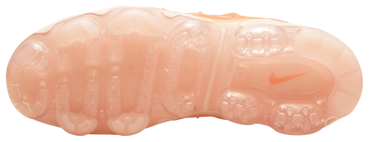 Nike Air Vapormax Plus Image 5 of 8. Tap to open photo gallery.