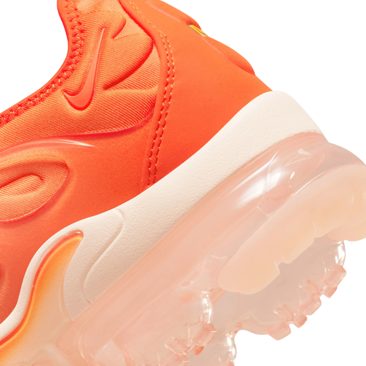 Nike Air Vapormax Plus Image 7 of 8. Tap to open photo gallery.