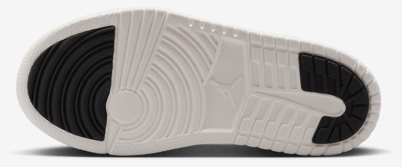Jordan AJ 1 Low ALT SE Fem Image 5 of 9. Tap to open photo gallery.