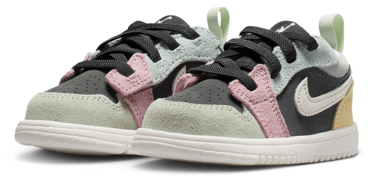 Jordan AJ 1 Low Alt SE Image 6 of 8. Tap to open photo gallery.