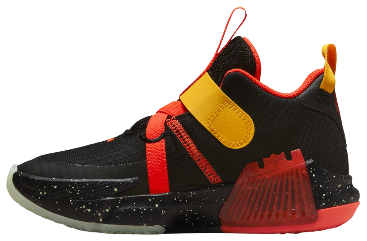 Nike Witness VII  Image 2 of 5. Tap to open photo gallery.