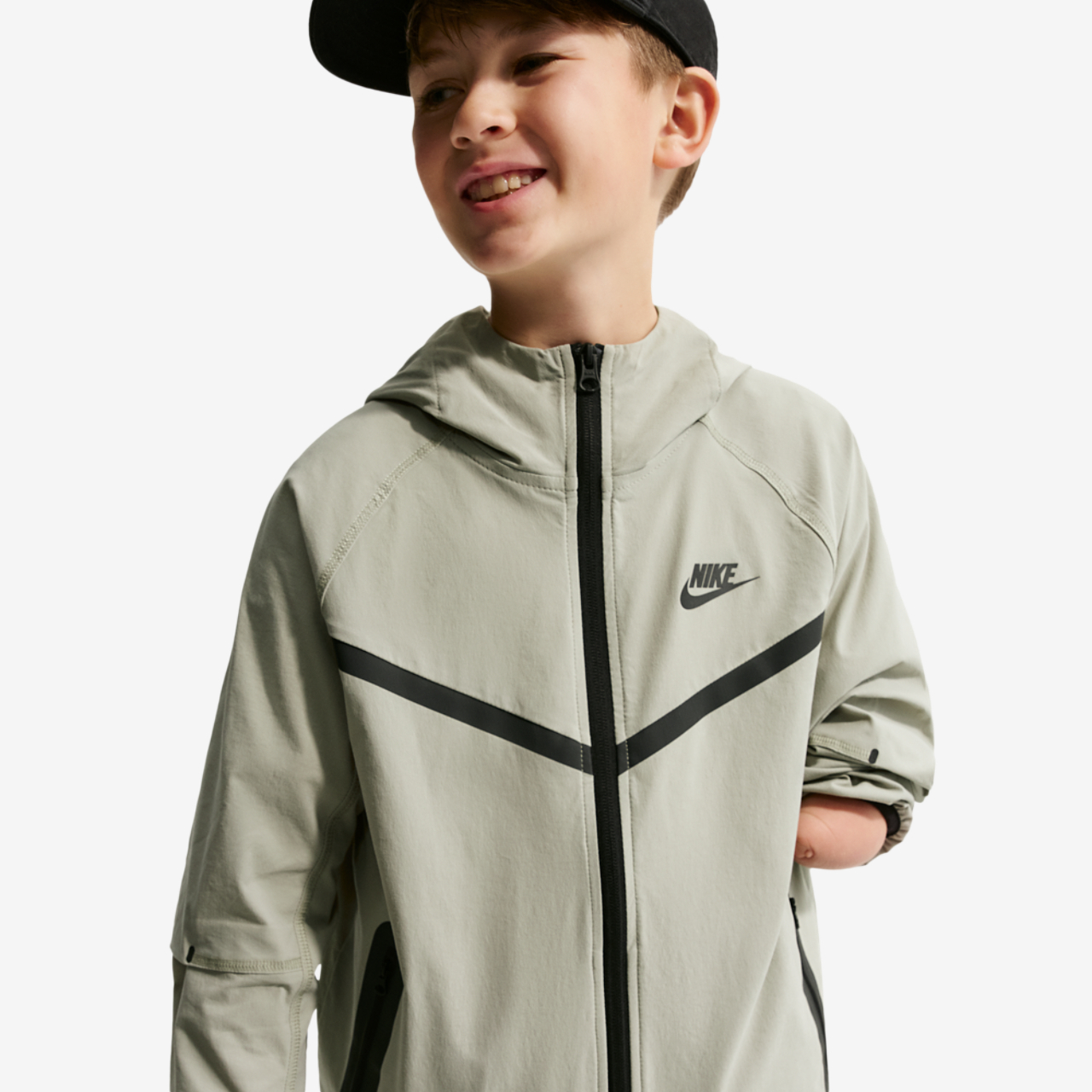 Nike NSW Tech Woven Full-Zip Jacket PD Image 1 of 4. Tap to open photo gallery.
