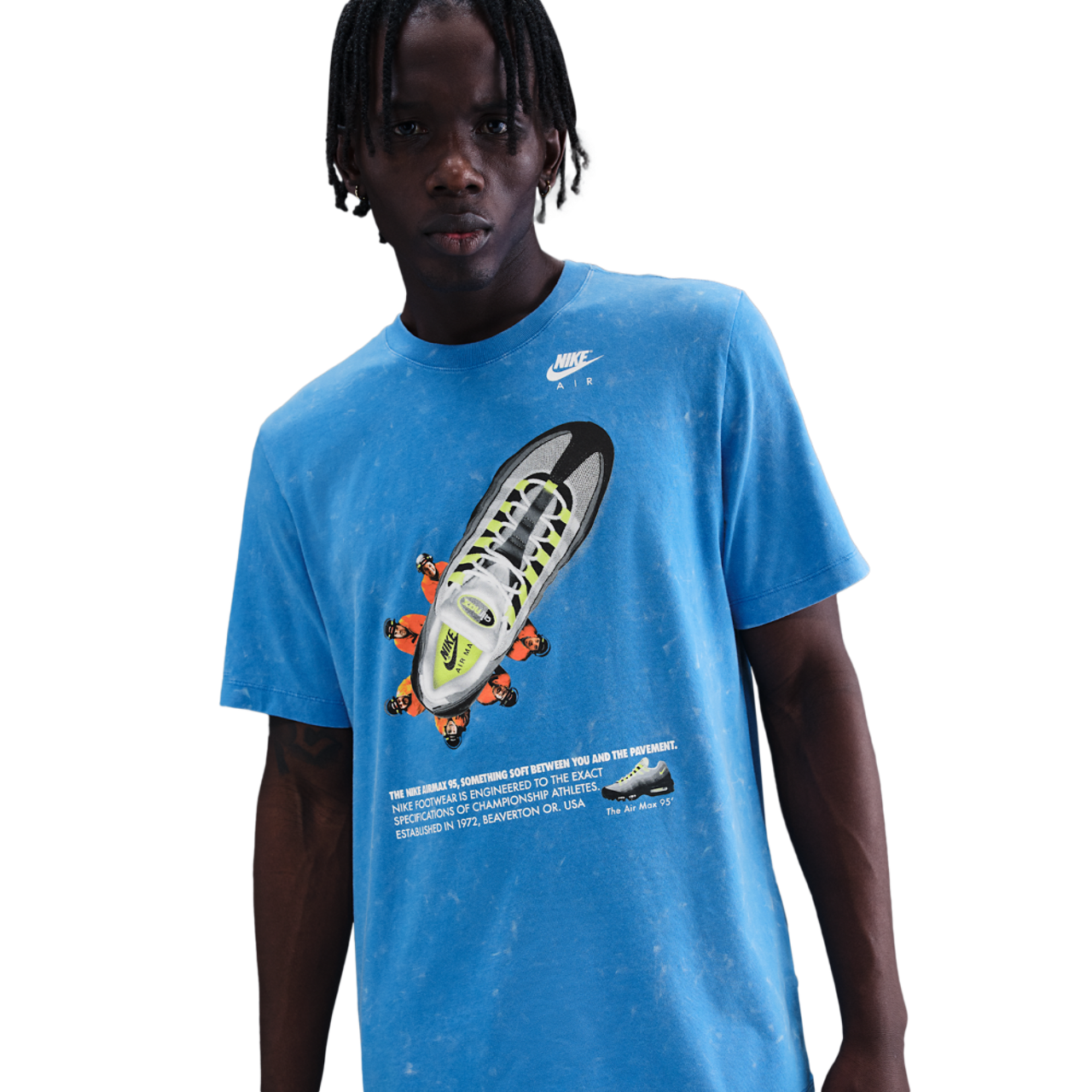 Nike NSW TEE OC MED GFX FW CULTUR Image 1 of 3. Tap to open photo gallery.