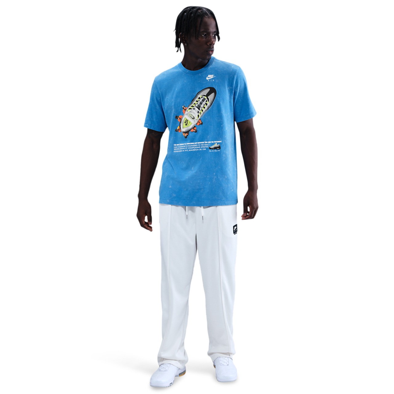 Nike NSW TEE OC MED GFX FW CULTUR Image 2 of 3. Tap to open photo gallery.