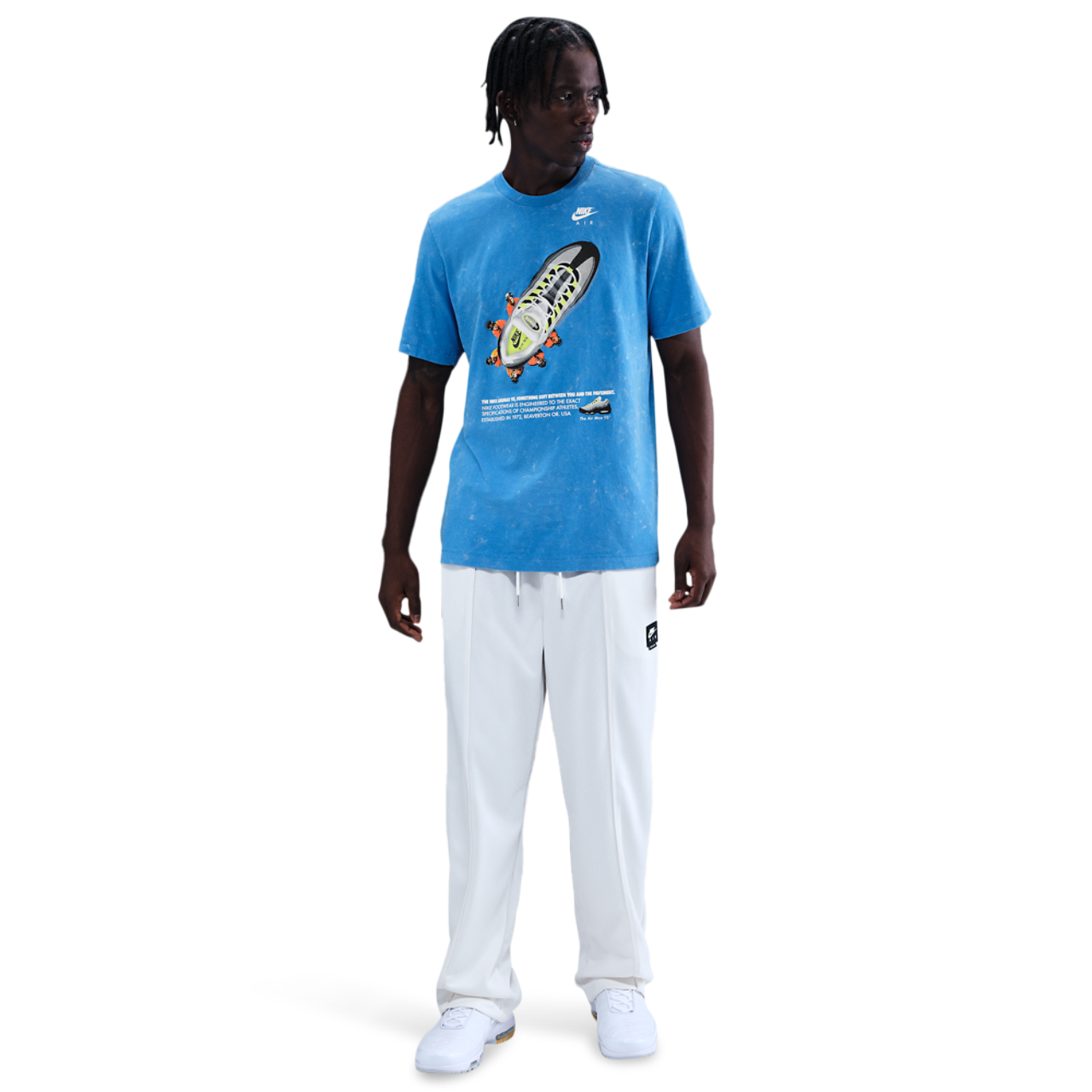 Nike NSW TEE OC MED GFX FW CULTUR Image 2 of 3. Tap to open photo gallery.