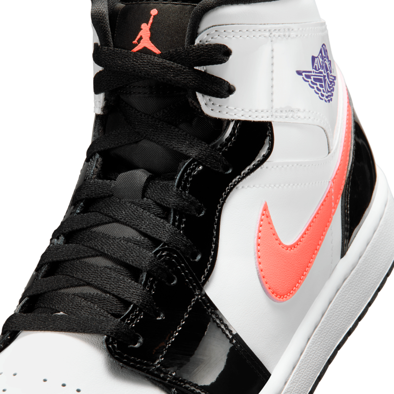 Jordan Air Jordan 1 Mid SE Image 7 of 8. Tap to open photo gallery.
