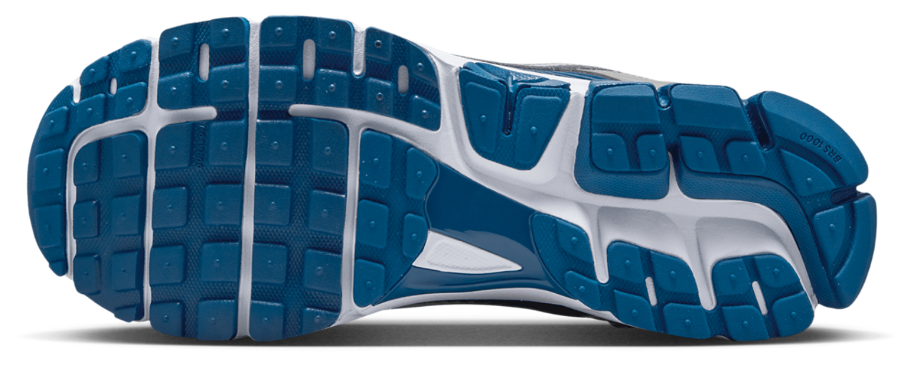 Nike Zoom Vomero 5 Image 5 of 5. Tap to open photo gallery.