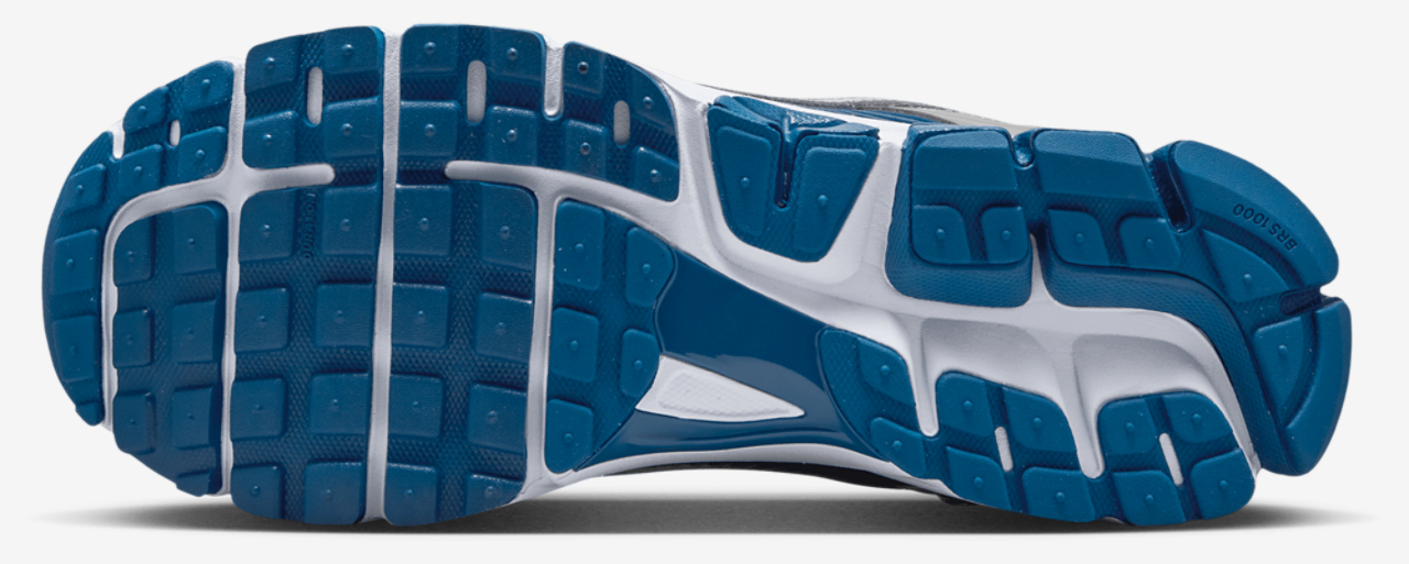 Nike Zoom Vomero 5 Image 5 of 5. Tap to open photo gallery.