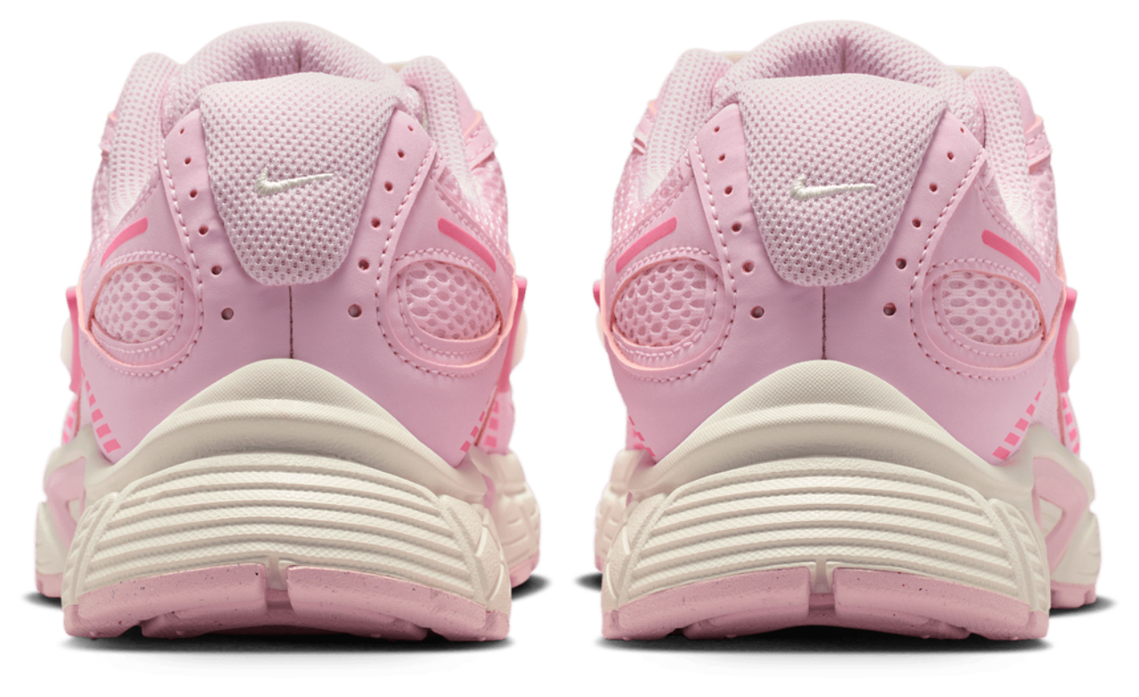 Nike V5 RNR Image 3 of 5. Tap to open photo gallery.