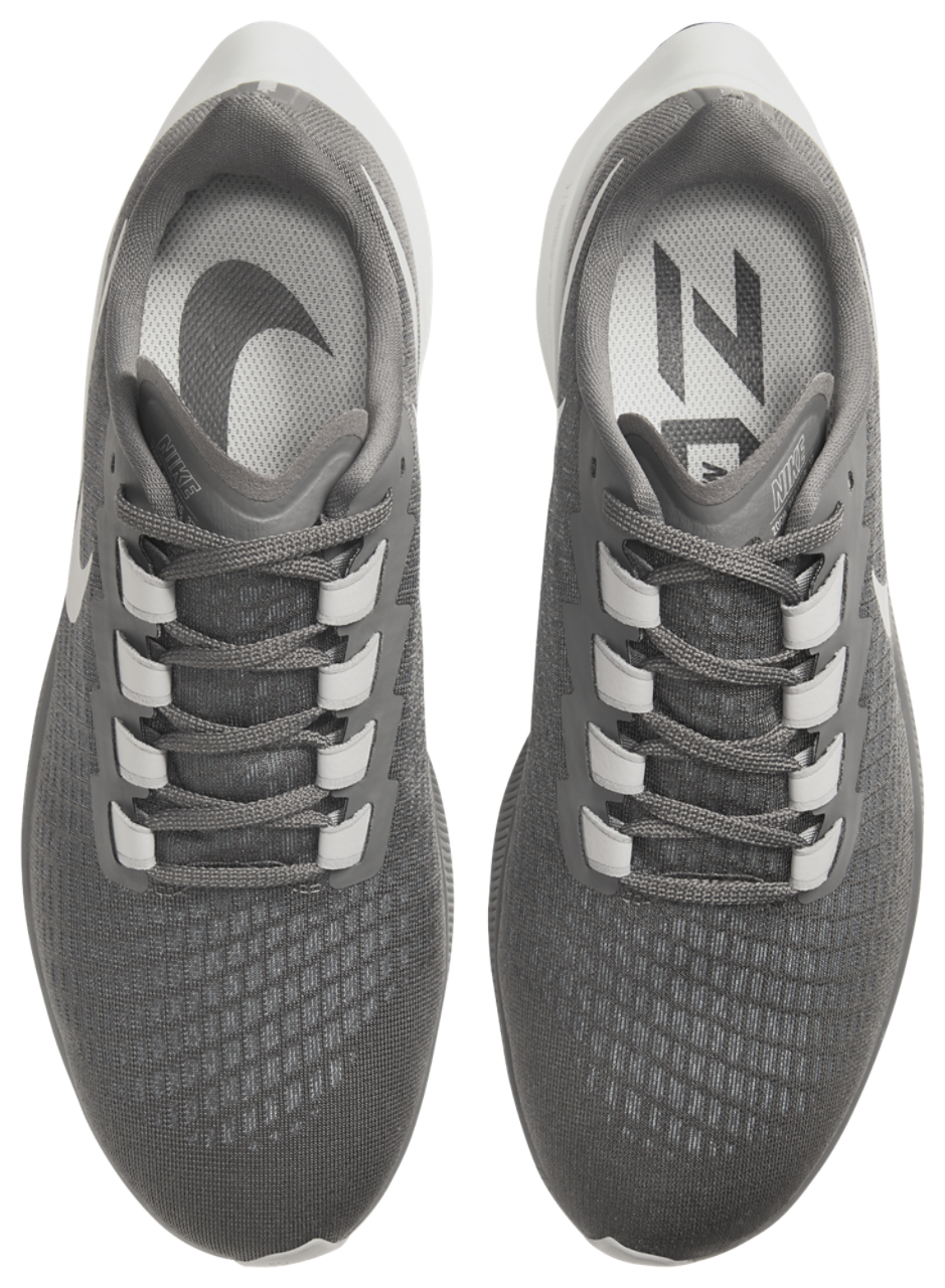 Nike Air Zoom Pegasus 37 Image 4 of 7. Tap to open photo gallery.