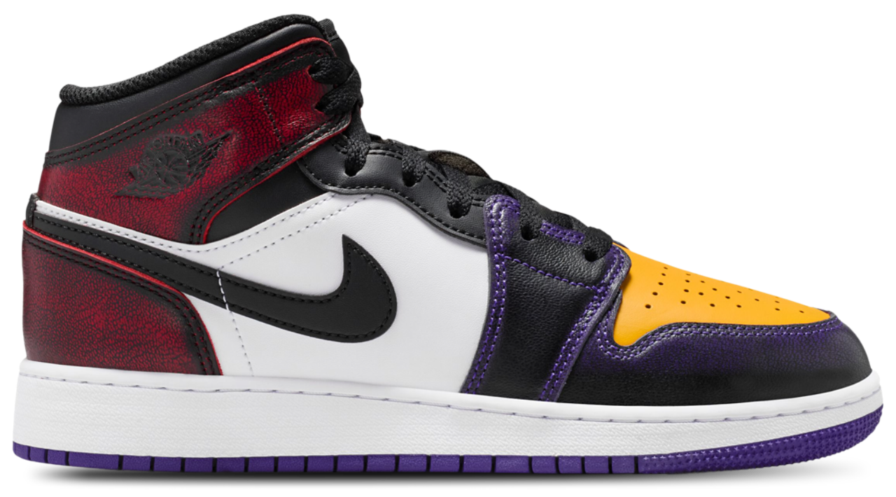 Jordan Jordan 1 Mid SE NAJ9 Image 1 of 5. Tap to open photo gallery.