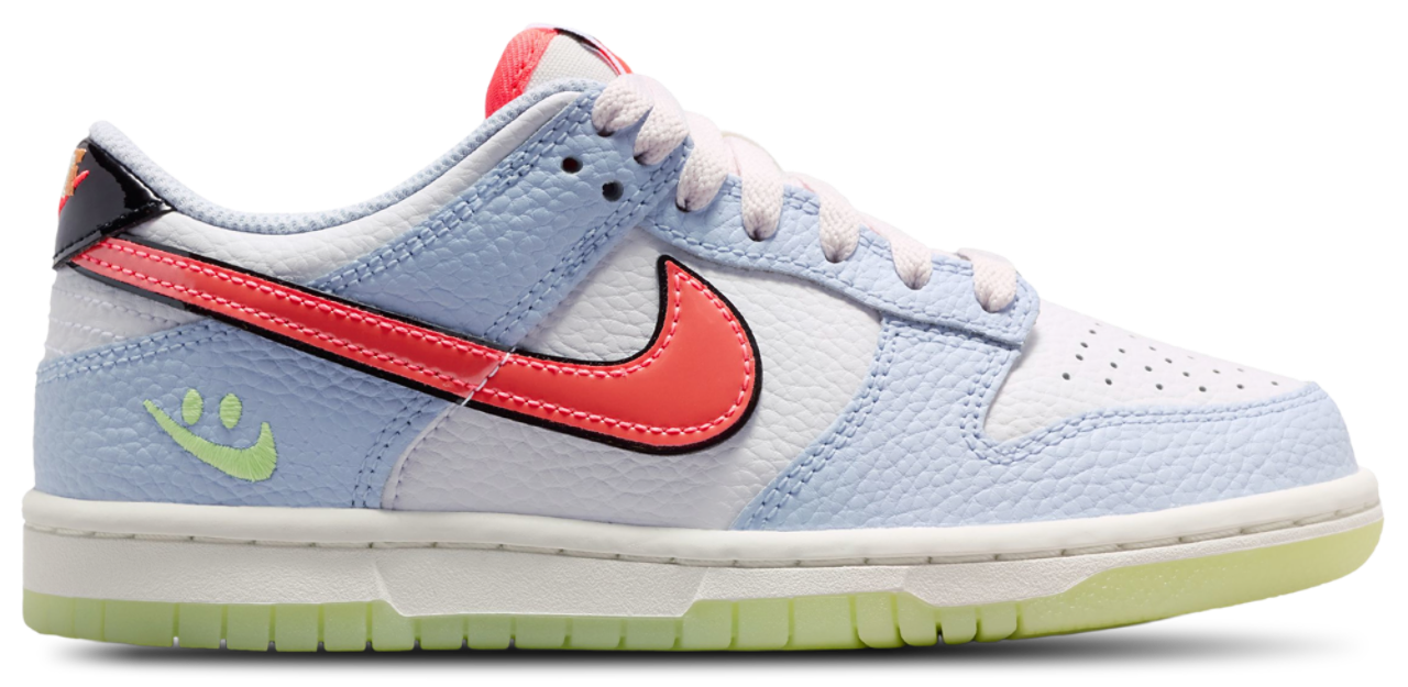 Nike Dunk Low Image 1 of 6. Tap to open photo gallery.