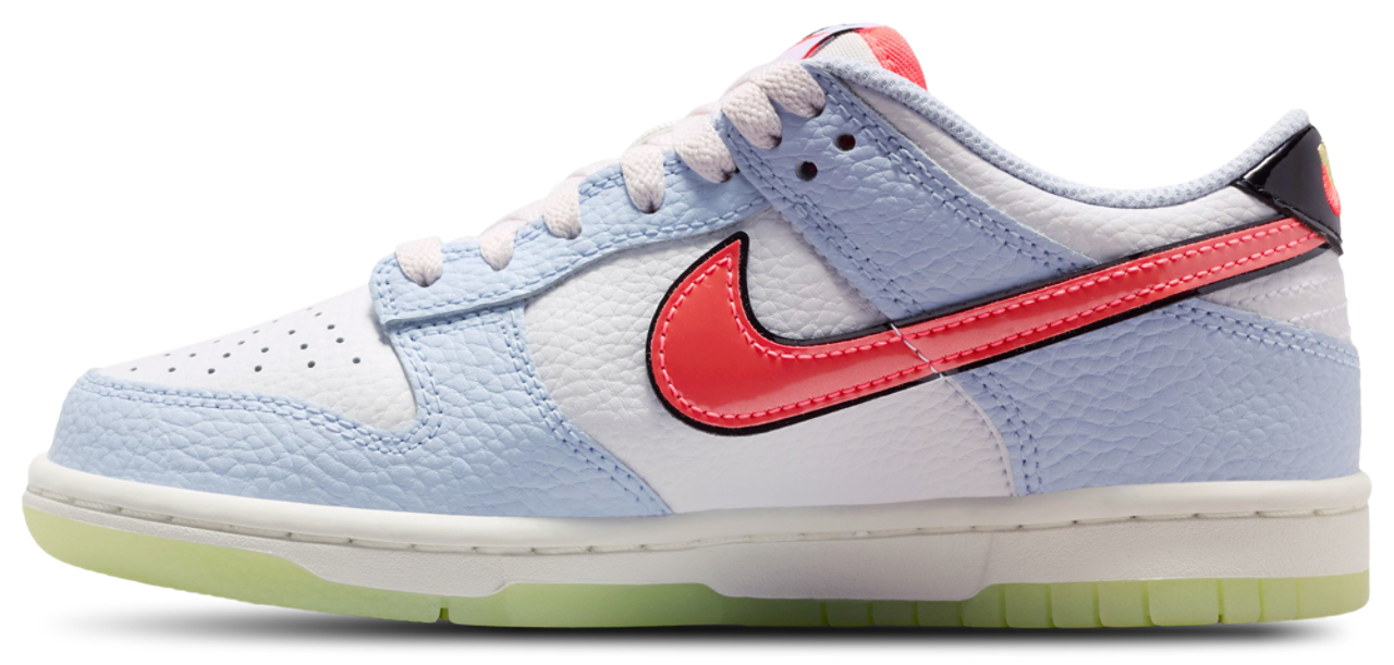 Nike Dunk Low Image 2 of 6. Tap to open photo gallery.